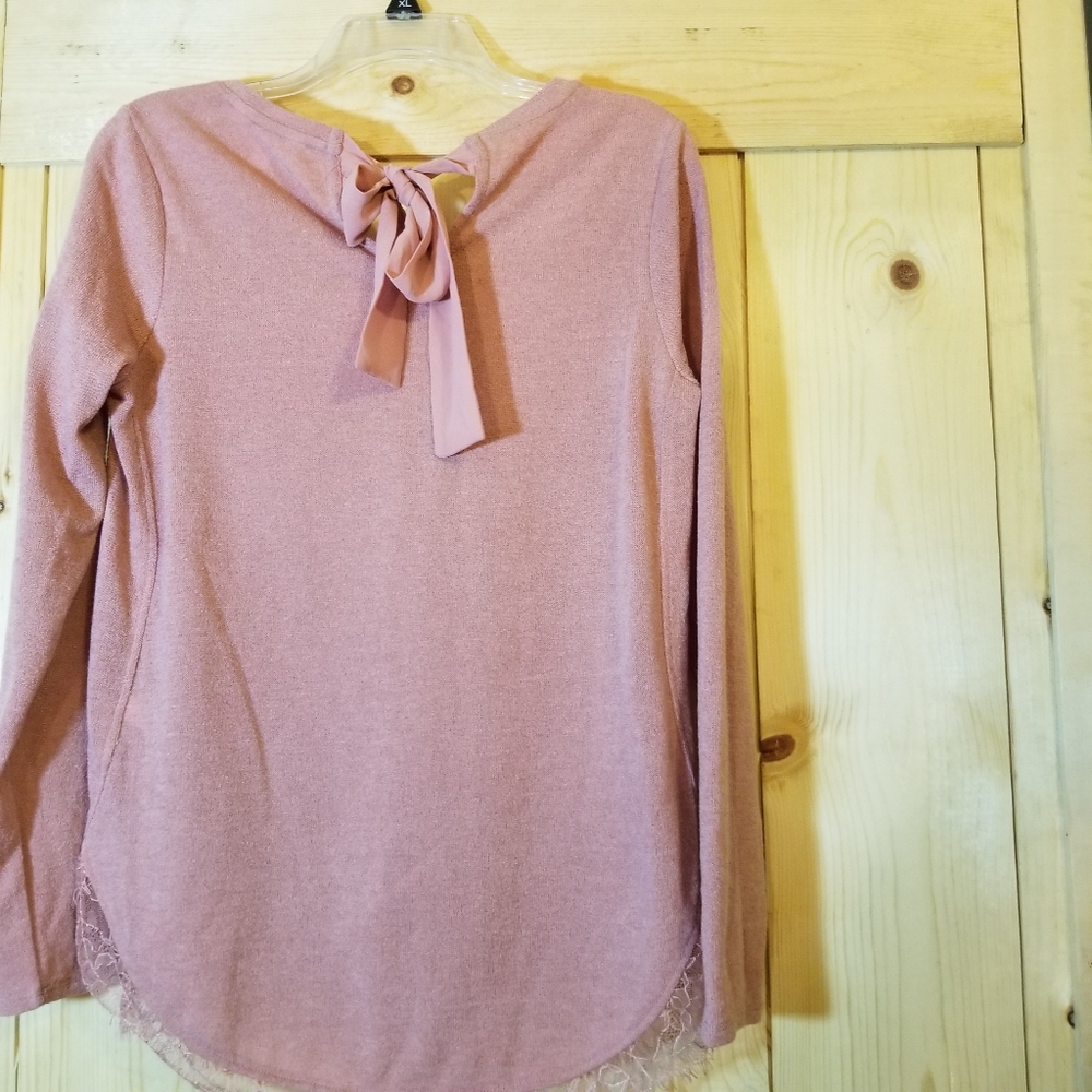 Lauren Conrad Sweater Lace Bottom Trim - Picture 2 of 7